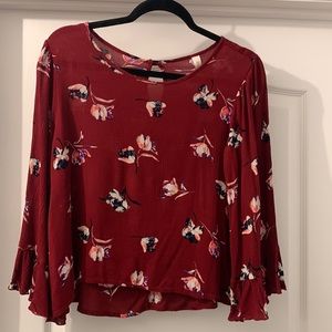 Womens Floral Top with Trumpet Sleeves Sz Sm